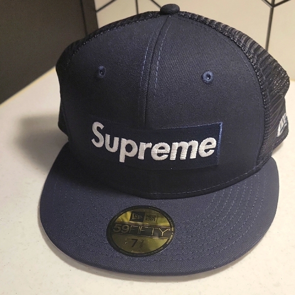 NEW Supreme Navy Blue Cap - Picture 1 of 6